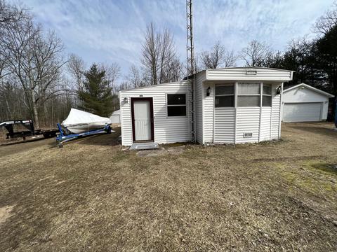 8988 E Us 10, Branch, MI 49402