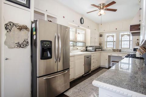 203 E Savidge St, Spring Lake, MI 49456 photo 9