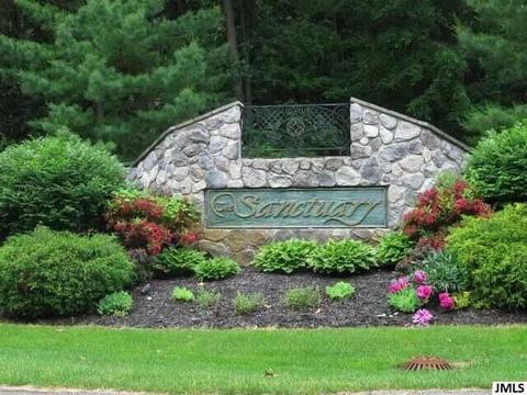 41 Sanctuary Dr, Jackson, MI 49201