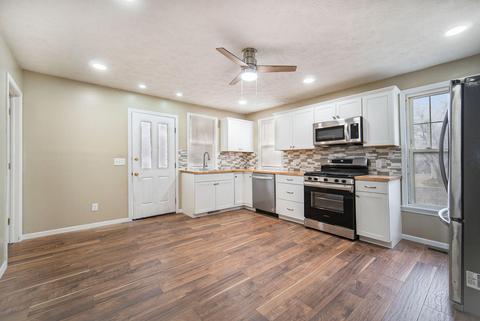 1004 E Butler St, Adrian, MI 49221 photo 6