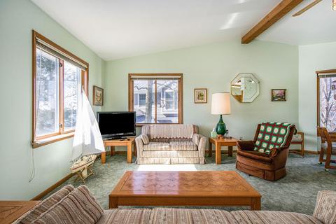417 Nottingham Dr, Brooklyn, MI 49230 photo 6