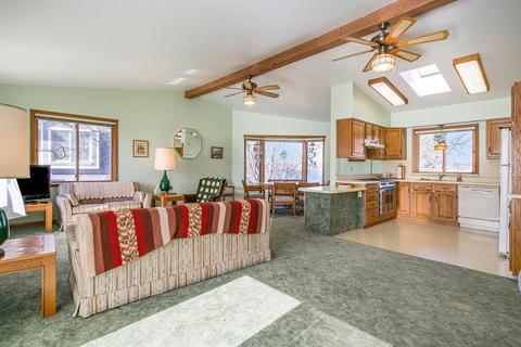 417 Nottingham Dr, Brooklyn, MI 49230 photo 7