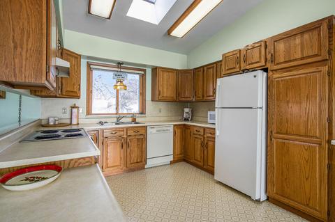 417 Nottingham Dr, Brooklyn, MI 49230 photo 10
