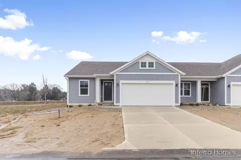 1541 N Village Cir #75, Kalamazoo, MI 49009