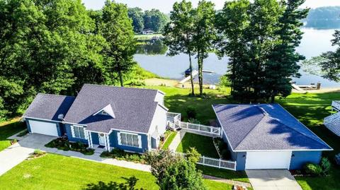 60786 Klett Dr, Decatur, MI 49045