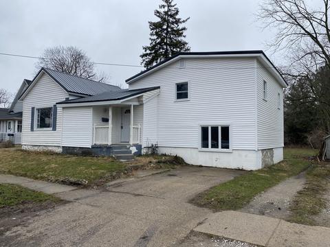 27 S Norwood Ave, Hillsdale, MI 49242