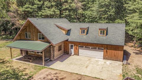 2567 Crockery Shores Rd, Casnovia, MI 49318