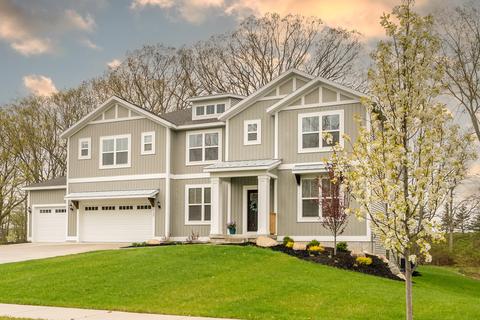 8127 Eagle Peak Dr, Jenison, MI 49428