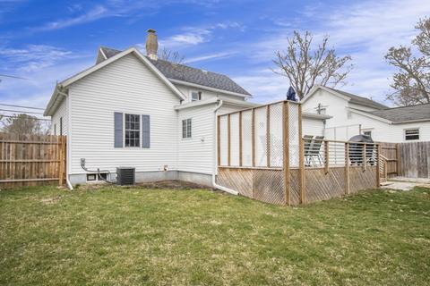 203 Clark St, Buchanan, MI 49107 photo 4