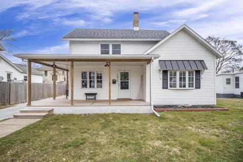 203 Clark St, Buchanan, MI 49107 photo 1