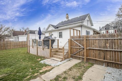 203 Clark St, Buchanan, MI 49107 photo 3