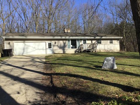 677 2nd St, Plainwell, MI 49080 photo 1