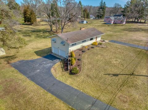 4116 Fairview Ave, Jackson, MI 49203 photo 2