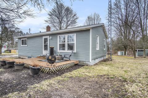 6754 Durham Rd, Whitehall, MI 49461 photo 2