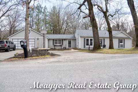 2540 Maguire Ave NE, Grand Rapids, MI 49525