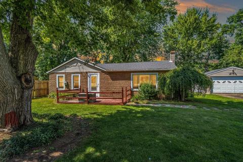210 Cardinal Crst, Jackson, MI 49202 photo 1