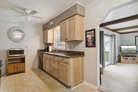 3845 Deerfield Dr, Jackson, MI 49203 photo 9