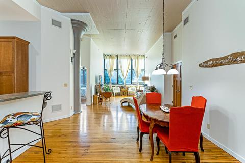 109 W Washington Ave #4, Jackson, MI 49201