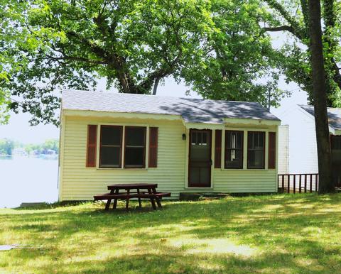 67159 Victory Shore Dr, Dowagiac, MI 49047