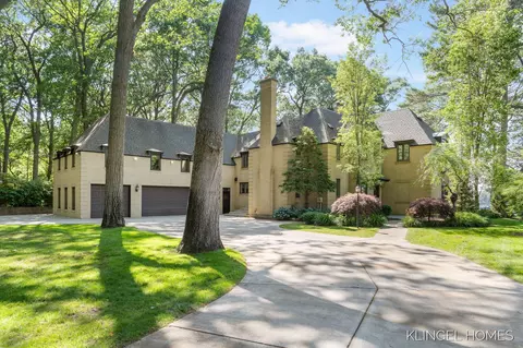 766 Oakmere Pl, Muskegon, MI 49445