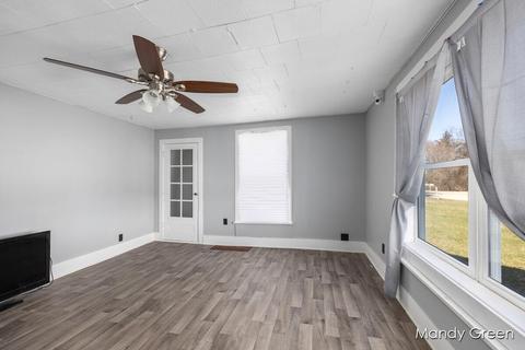 8310 E Sidney Rd, Crystal, MI 48818 photo 5