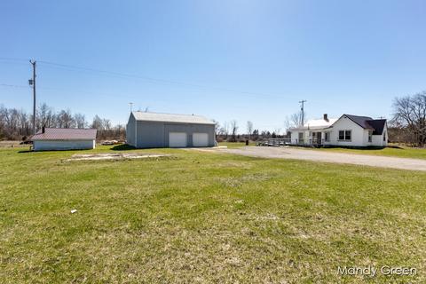 8310 E Sidney Rd, Crystal, MI 48818 photo 2