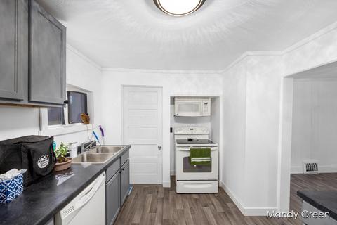 8310 E Sidney Rd, Crystal, MI 48818 photo 7