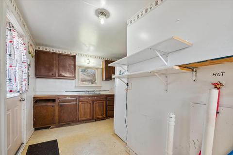 208 Watts St, Jackson, MI 49203 photo 9