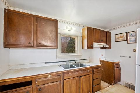 208 Watts St, Jackson, MI 49203 photo 7
