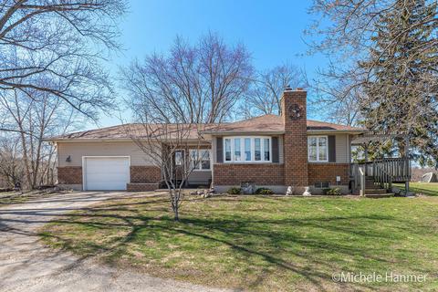 4468 21 Mile Rd, Kent City, MI 49330