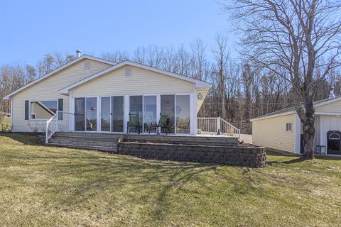 459 W Harbison Dr, Bitely, MI 49309 photo 2