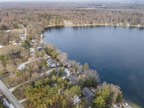 4317 W Pine Bluff Dr, Grant, MI 49327 photo 4