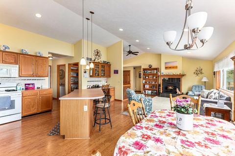 4317 W Pine Bluff Dr, Grant, MI 49327 photo 8