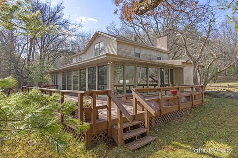 13113 N Walnut Ave, Bitely, MI 49309 photo 2