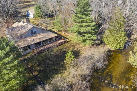 13113 N Walnut Ave, Bitely, MI 49309