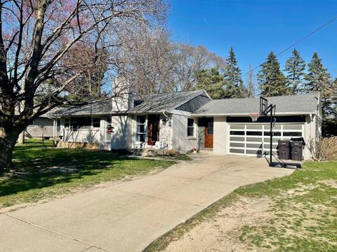 6710 Clyde Park Ave SW, Byron Center, MI 49315