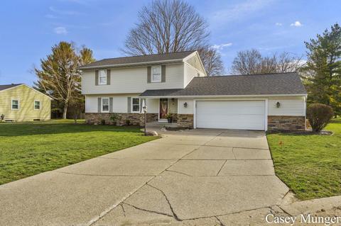 496 Adapointe Ct SE, Ada, MI 49301 photo 2