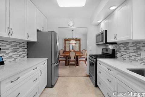 496 Adapointe Ct SE, Ada, MI 49301 photo 5