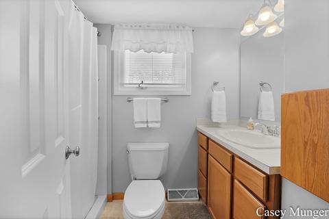 496 Adapointe Ct SE, Ada, MI 49301 photo 13