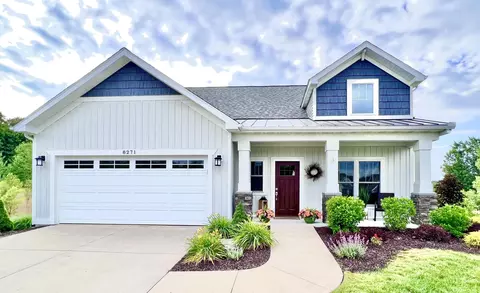8271 Rose Ridge Dr, Rockford, MI 49341