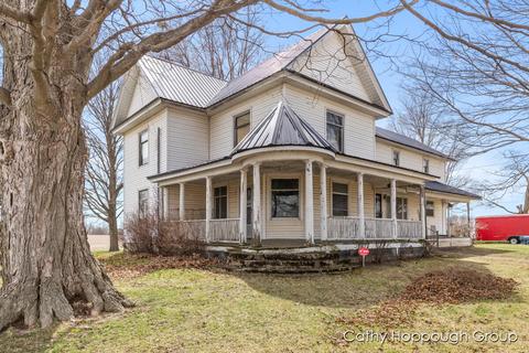 5640 S State Rd, Ionia, MI 48846