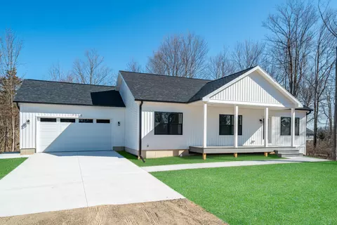 7209 Pacific Ave, South Haven, MI 49090