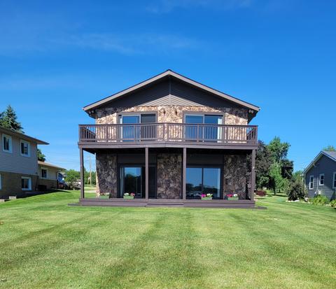 124 E Princess Dr, Brooklyn, MI 49230
