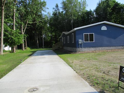 404 Third St, Fennville, MI 49408
