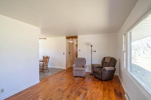 828 Forest St, Marshall, MI 49068 photo 3