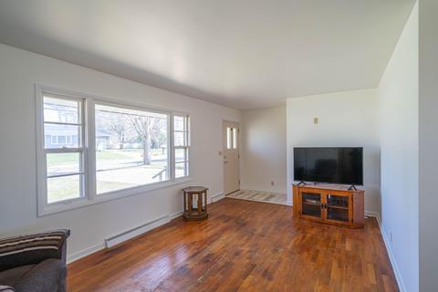 828 Forest St, Marshall, MI 49068 photo 4