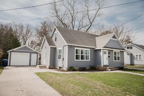 528 Exchange St, Spring Lake, MI 49456 photo 1