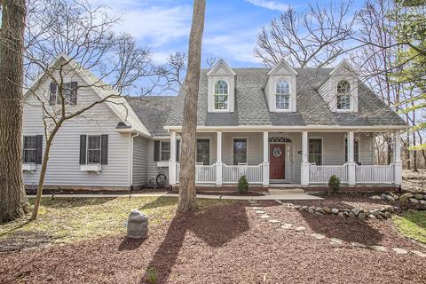3160 Dogwood Trl, Niles, MI 49120