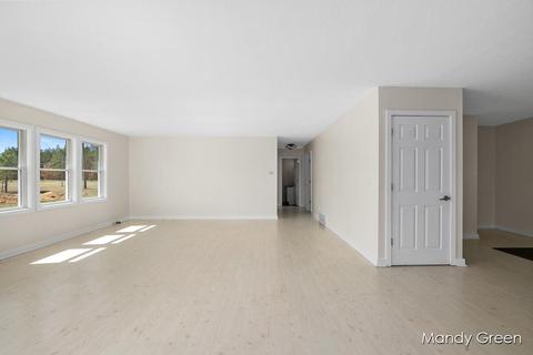 9350 E Spencer Rd, Crystal, MI 48818 photo 4
