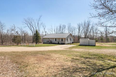 9350 E Spencer Rd, Crystal, MI 48818 photo 2